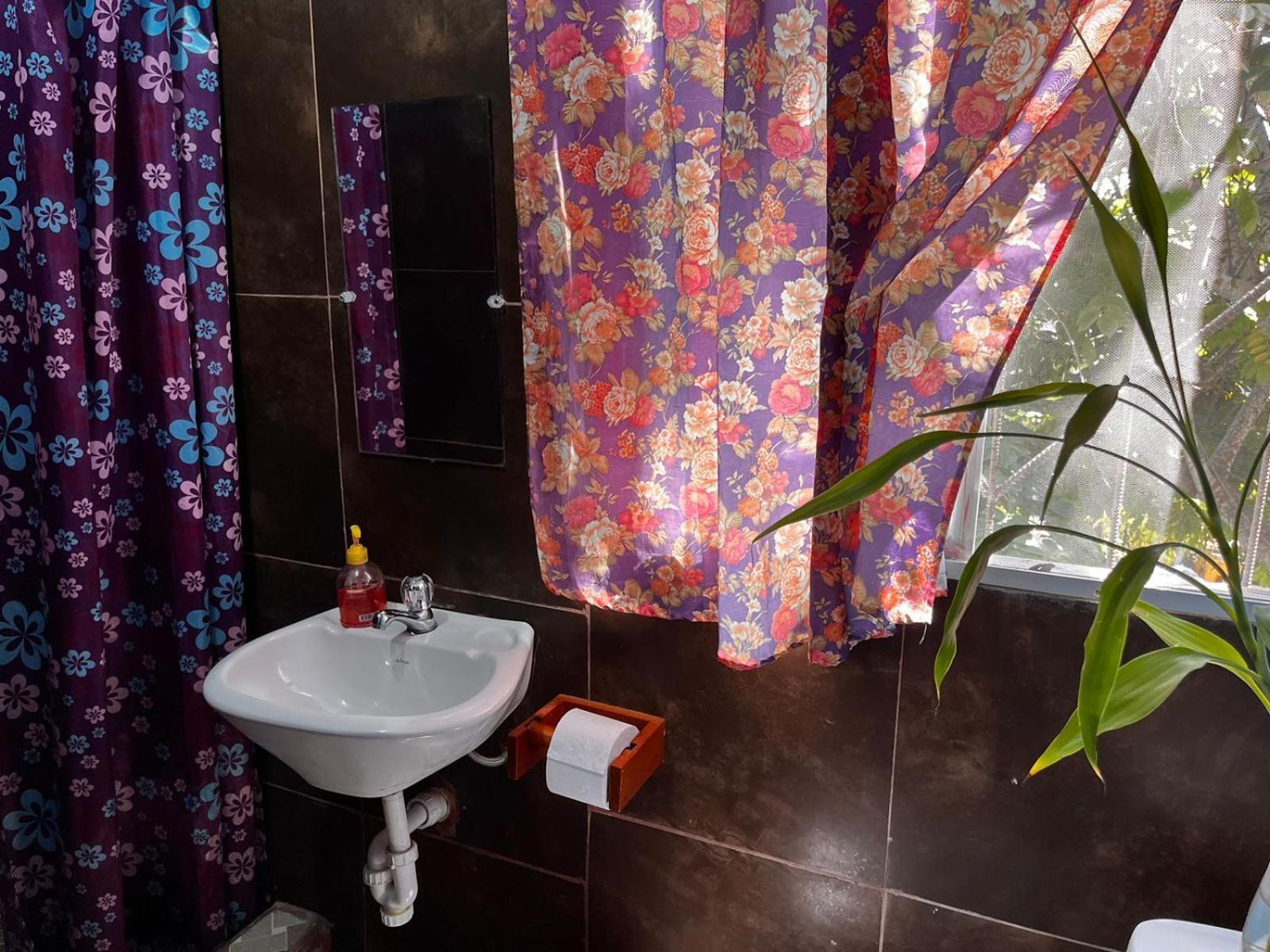 Hospedaje Arvakeni San Cristóbal Quarto foto